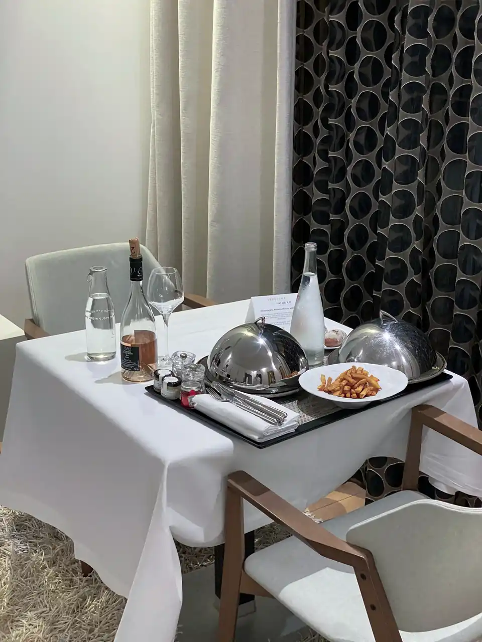 Postrežba v sobi
